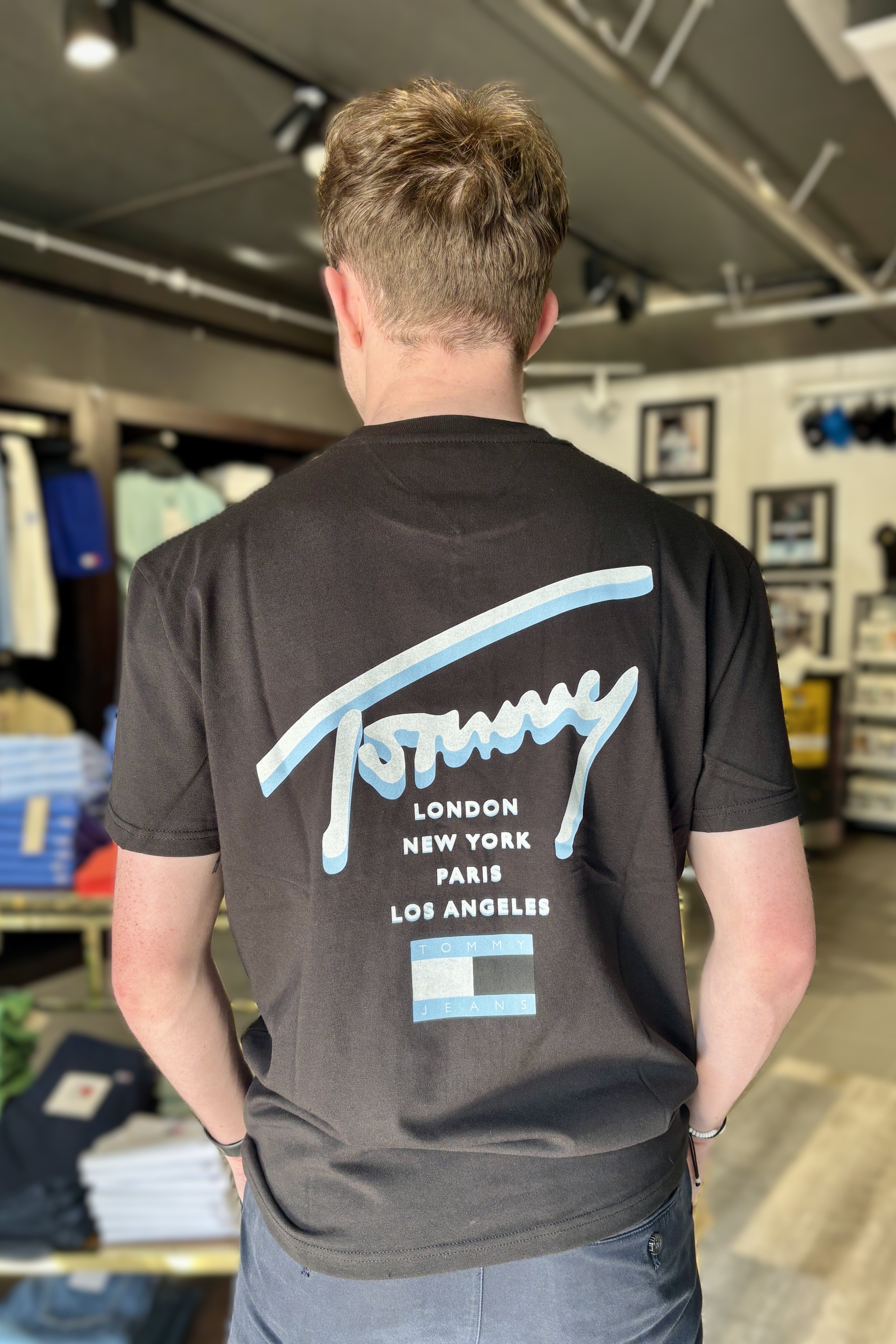 Tommy Jeans Signature City T-Shirt