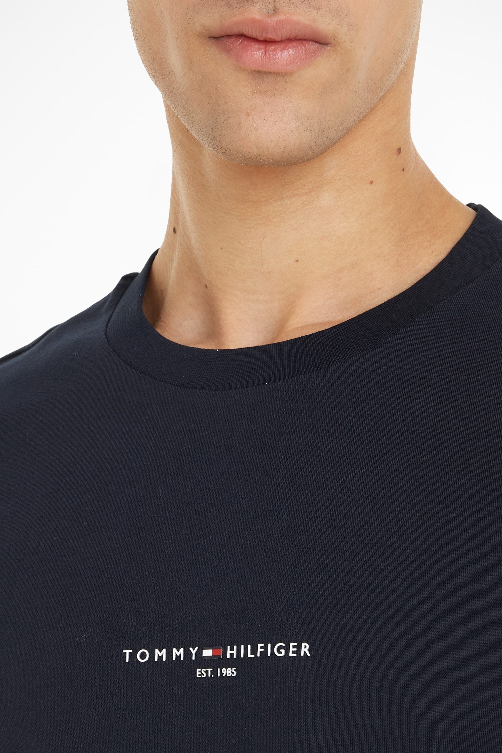 Tommy-Hilfig_SP2024_DW5_MW0MW32584DW5_4