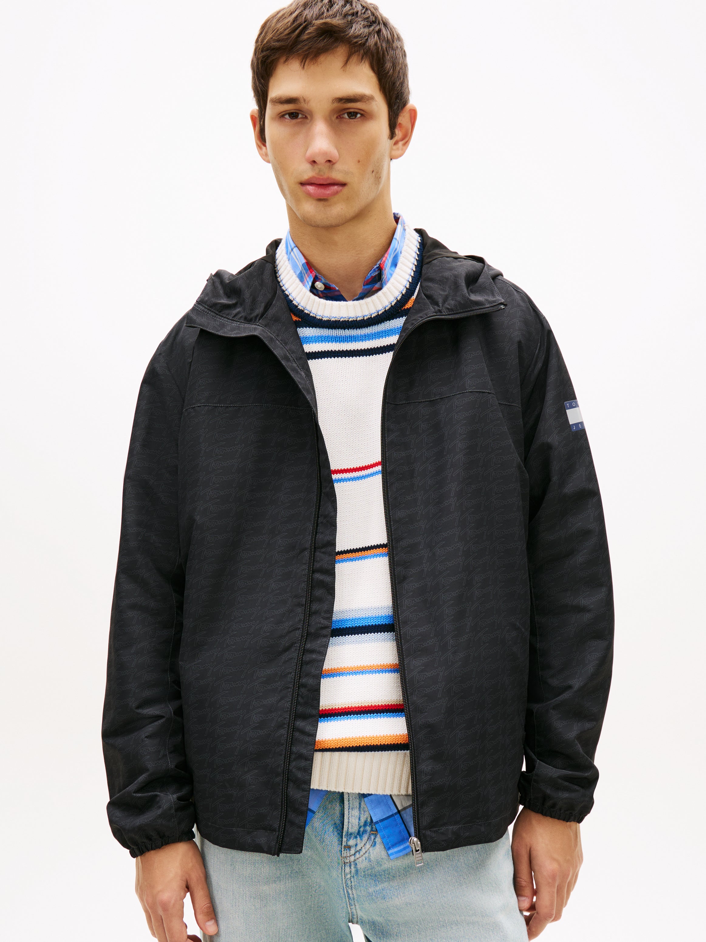 Tommy Jeans Signature Logo Windbreaker 22735