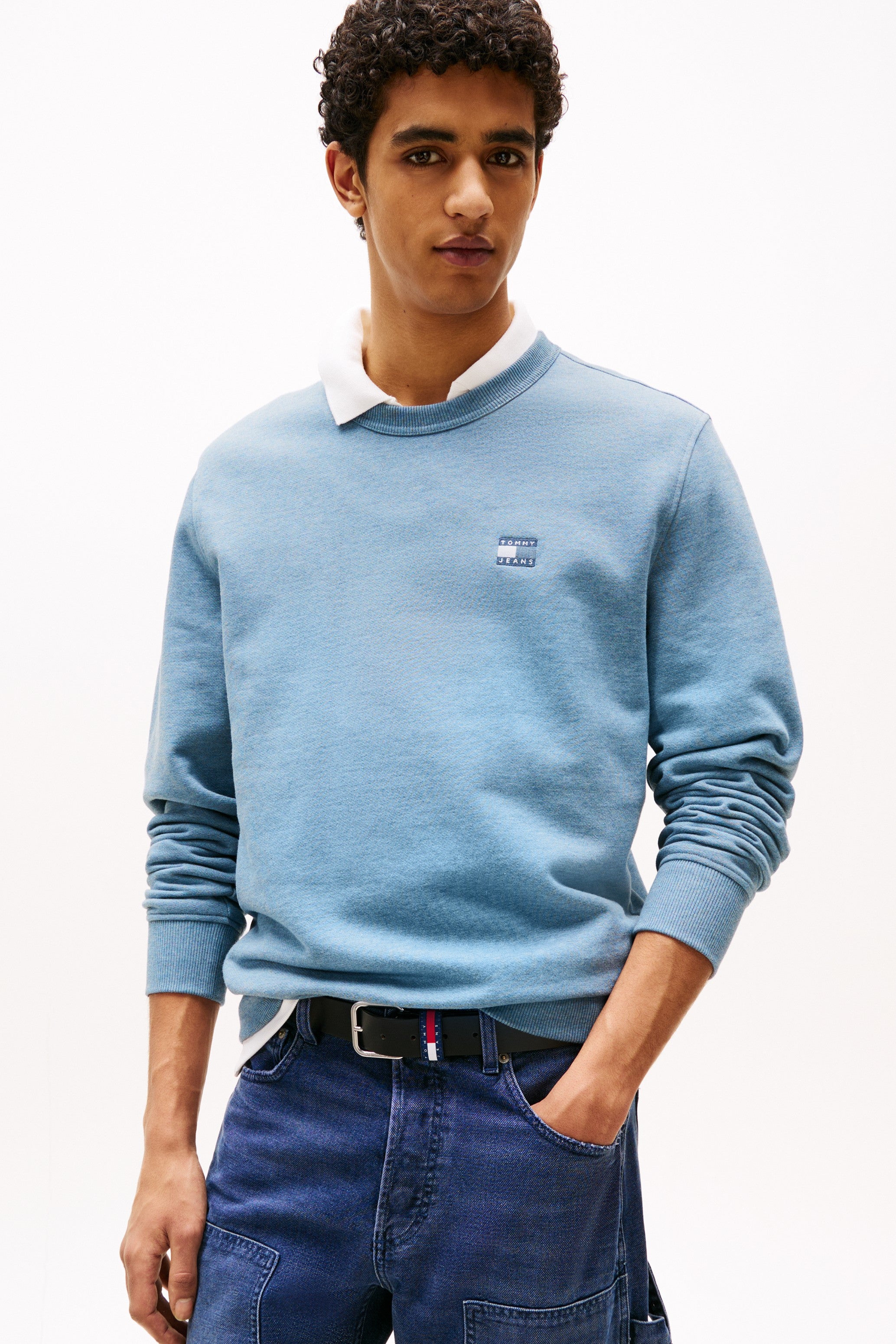 Tommy Jeans Regular Badge Crew Sweater 21921
