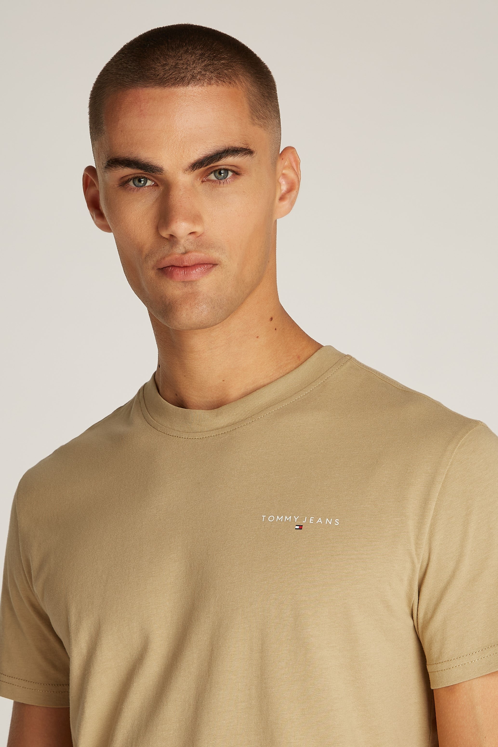 Tommy Jeans Slim Linear Chest tee