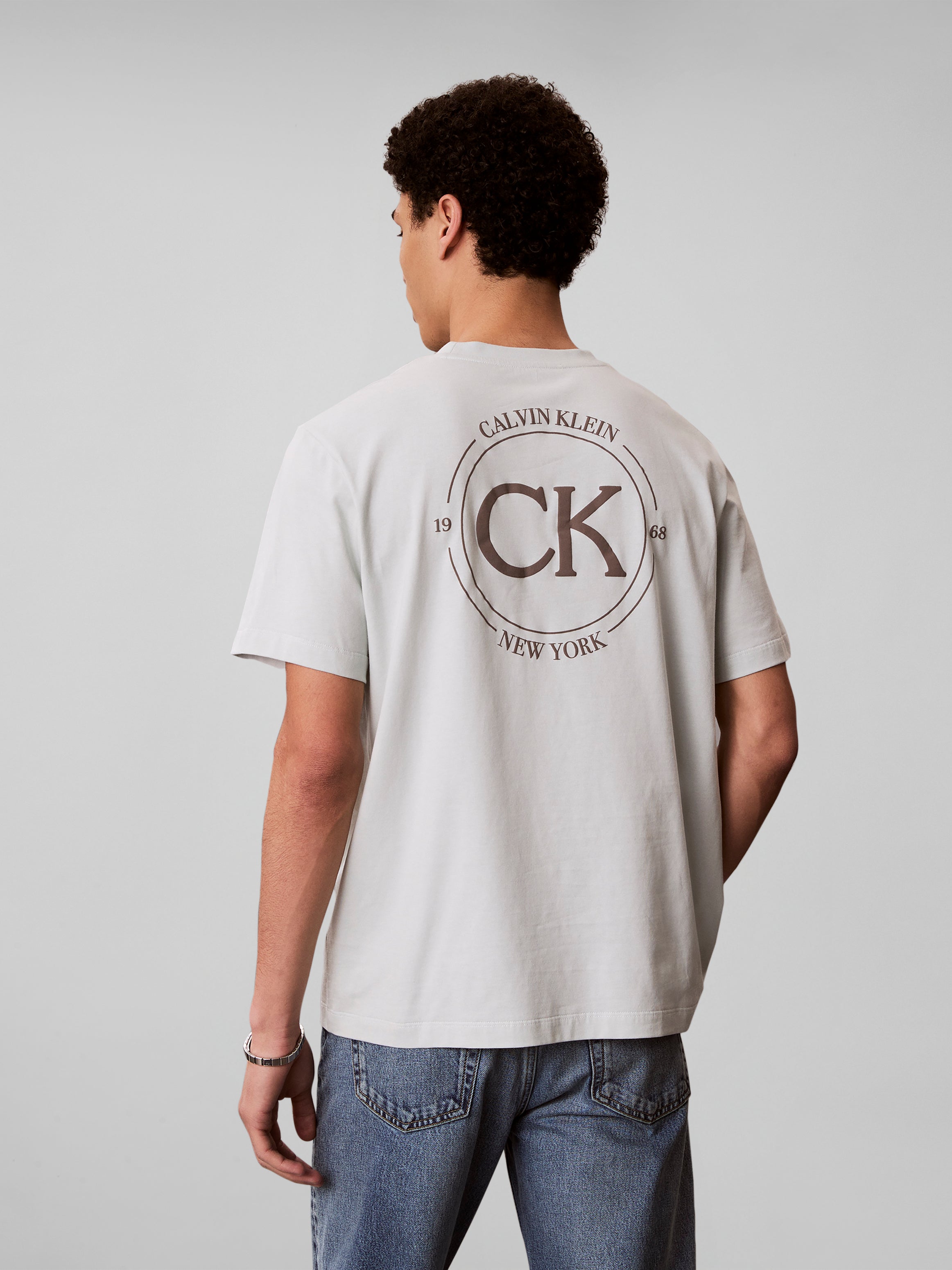 Calvin Klein Embroidered Logo T-shirt RE825G