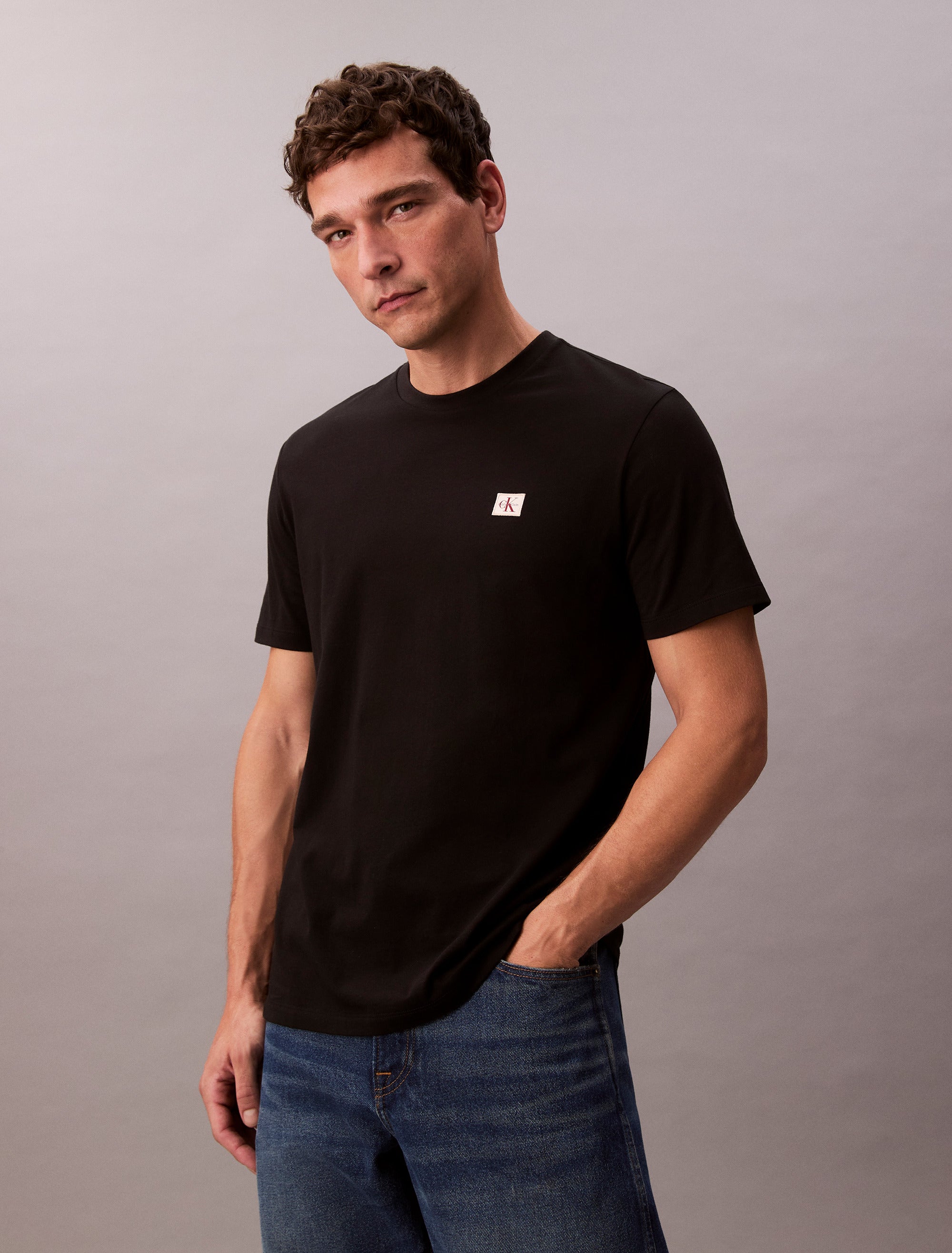 Calvin Klein Cotton Badge T-shirt RC272G