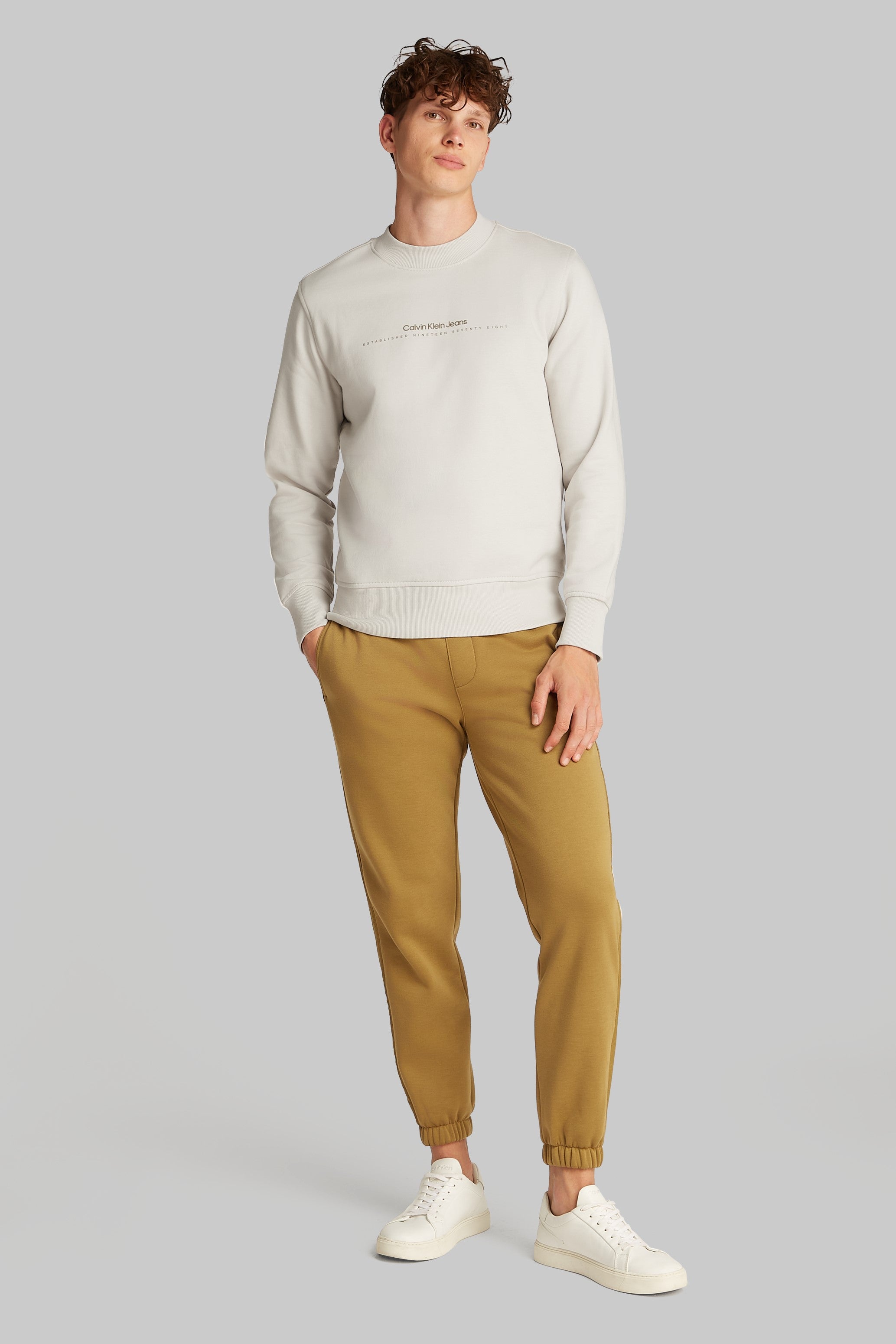 Calvin Klein Minimal Logo Crew Neck Sweatshirt