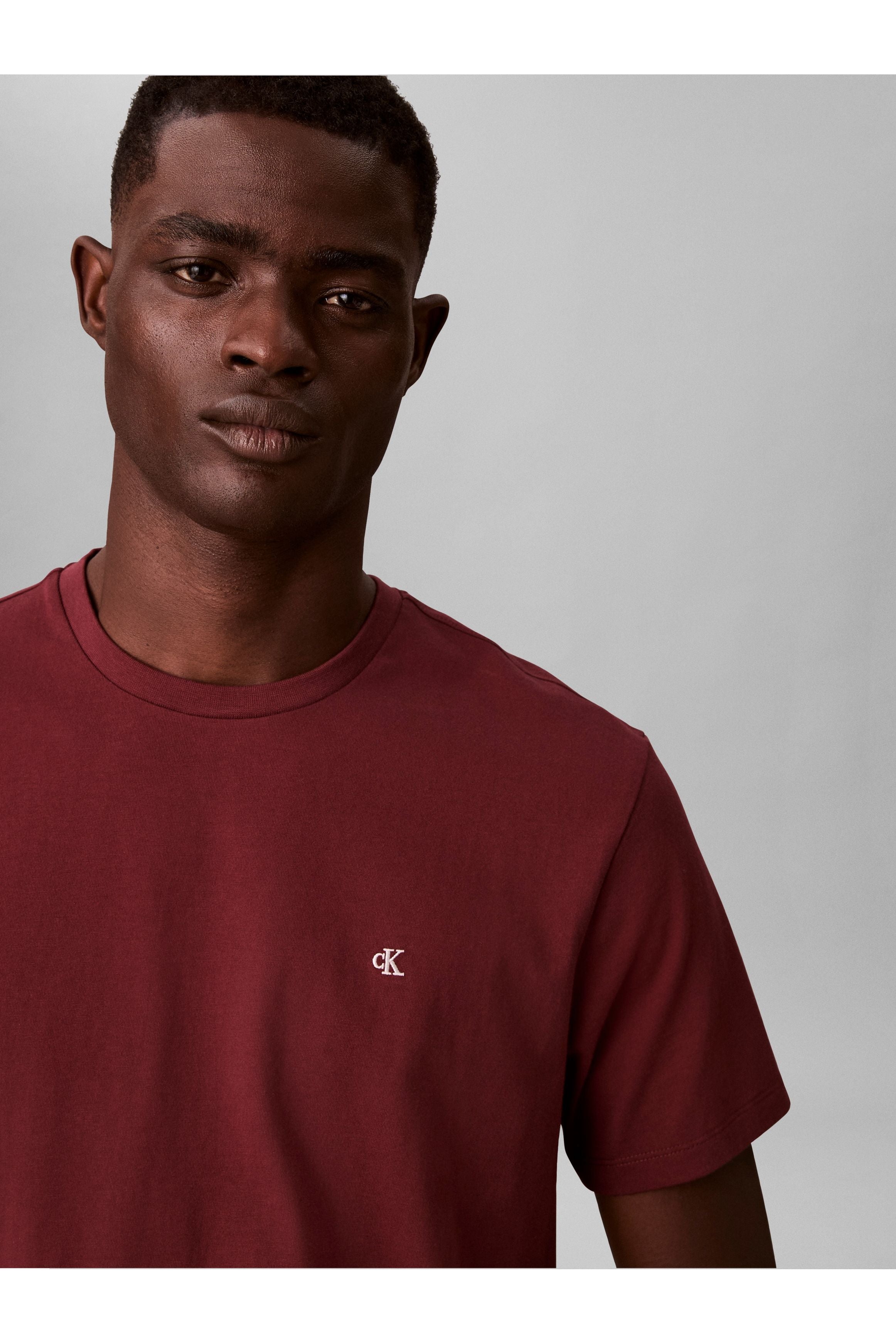 Calvin Klein Classic Monogram T-Shirt RD254G