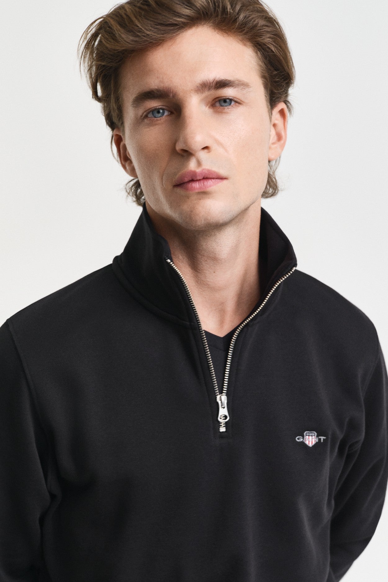 Gant Regular Shield Half Zip Sweatshirt 2008005