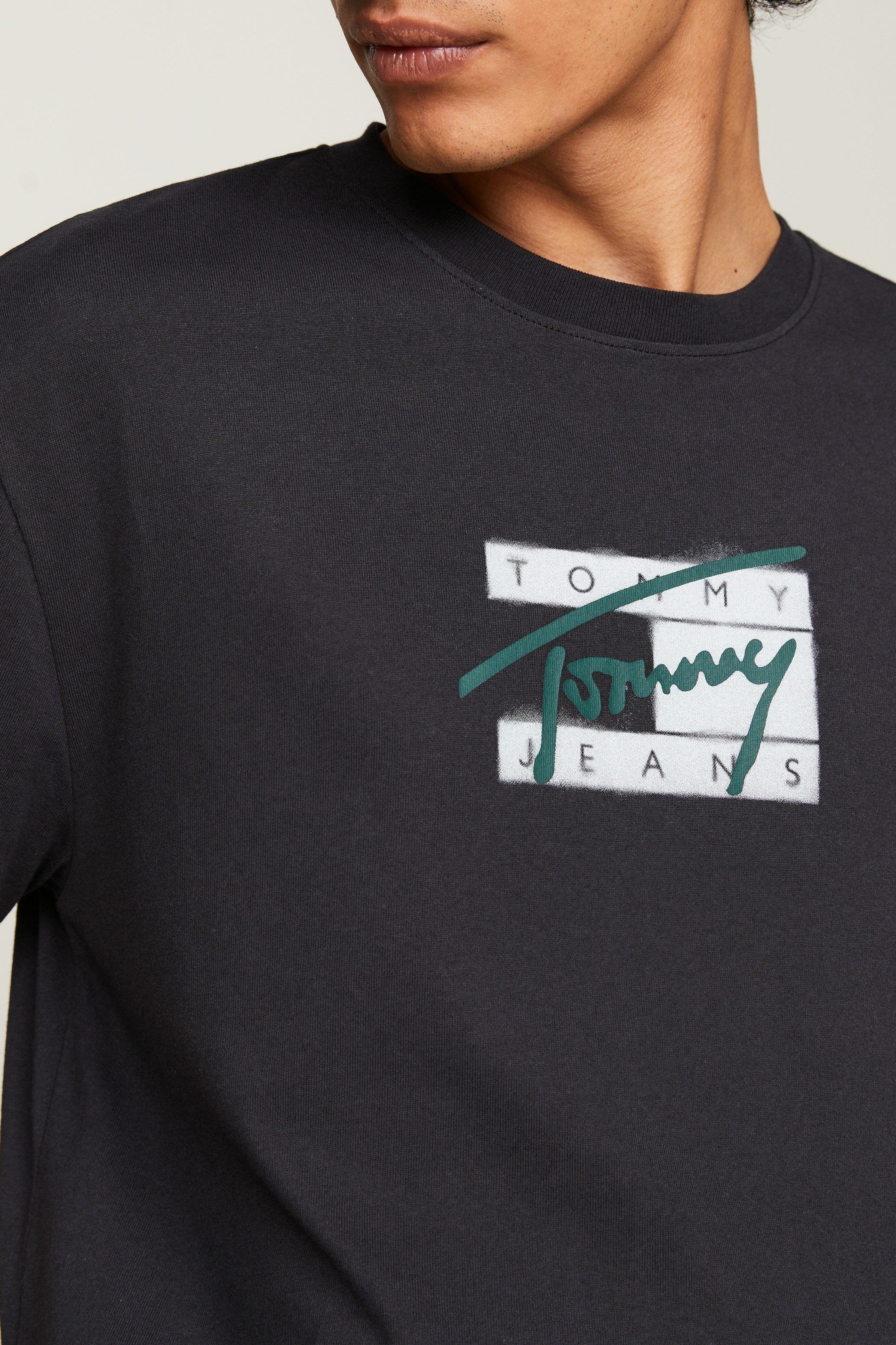 Tommy Jeans Street Sign Tee