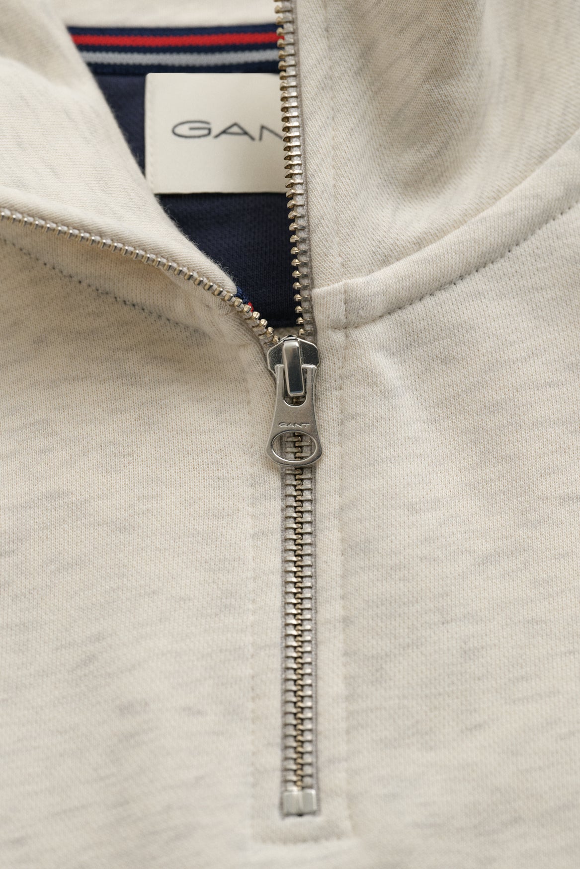 Gant Regular Shield Half-Zip Sweatshirt 2008005