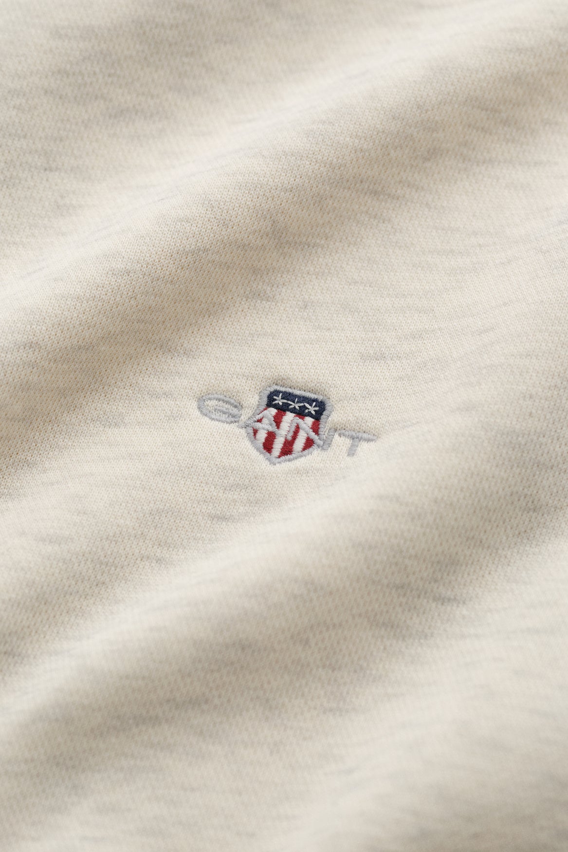 Gant Regular Shield Half-Zip Sweatshirt 2008005